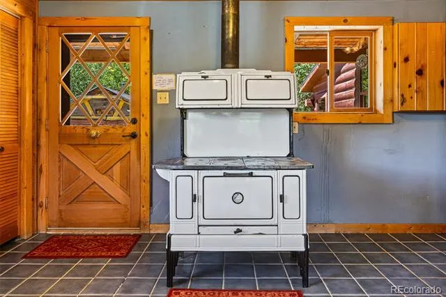 135 S Main Street Alma, CO 80420