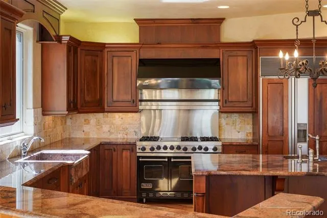 4890 Broadlake View Colorado Springs, CO 80906