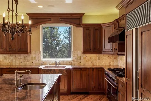 4890 Broadlake View Colorado Springs, CO 80906