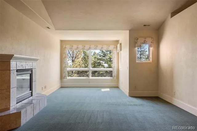 4890 Broadlake View Colorado Springs, CO 80906