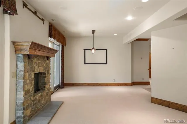 4890 Broadlake View Colorado Springs, CO 80906