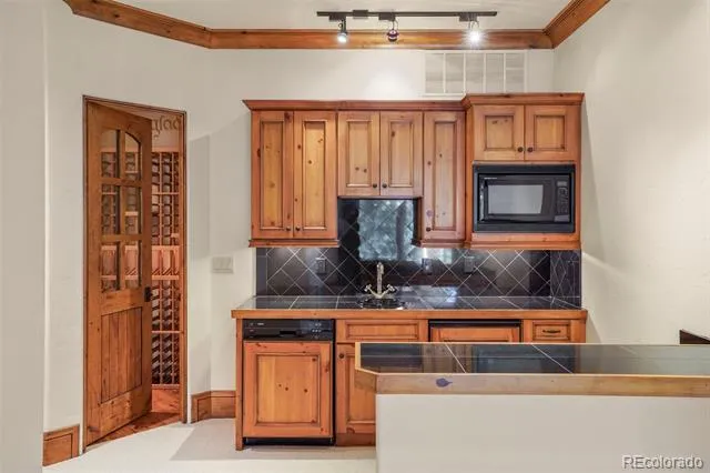 4890 Broadlake View Colorado Springs, CO 80906