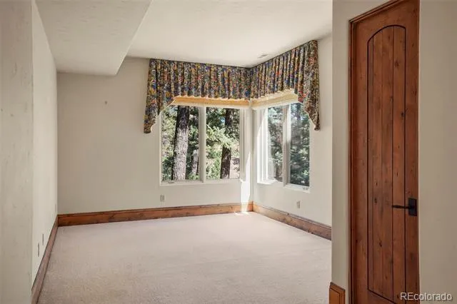4890 Broadlake View Colorado Springs, CO 80906