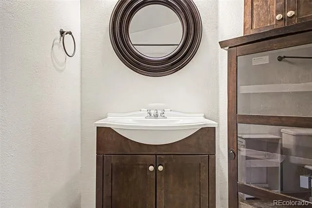 426 Anvil Way Golden, CO 80401