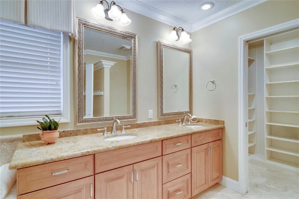 241 DILLARD STREET Winter Garden, FL 34787