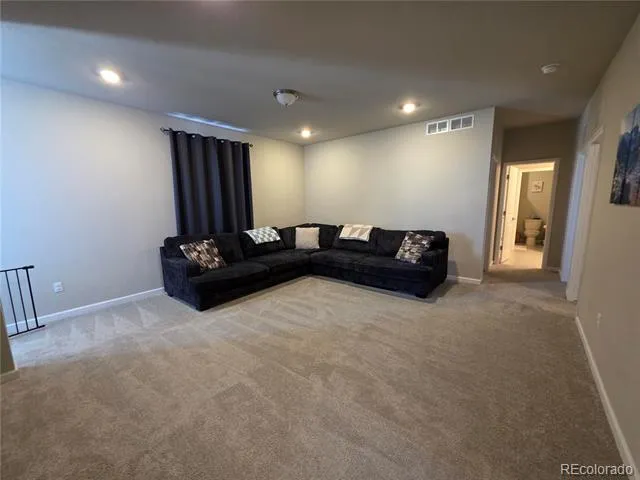 54889 E 31st Avenue Strasburg, CO 80136