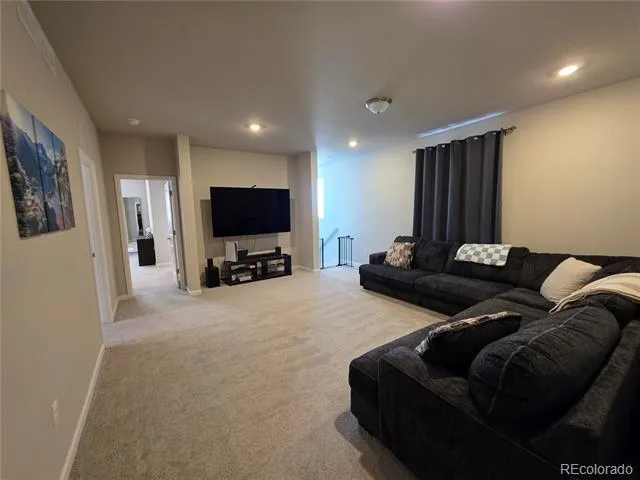 54889 E 31st Avenue Strasburg, CO 80136