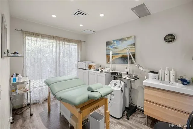 1181 S Parker Road #105 Denver, CO 80231