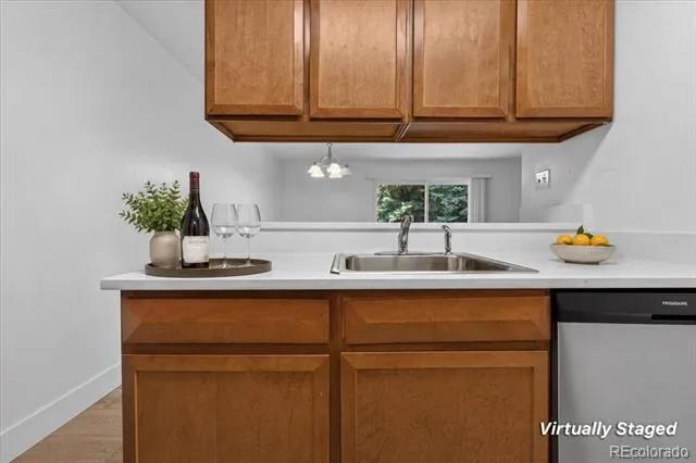 2150 S Vaughn Way #202D Aurora, CO 80014