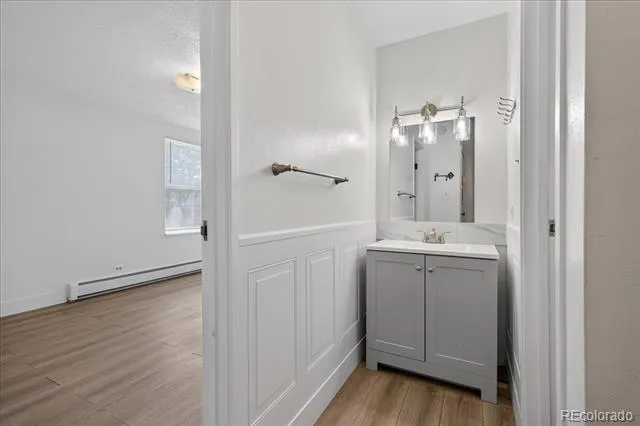 2150 S Vaughn Way #202D Aurora, CO 80014