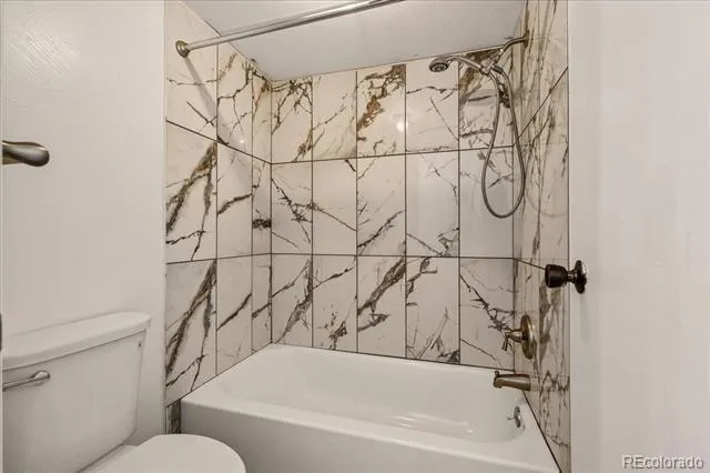 2150 S Vaughn Way #202D Aurora, CO 80014