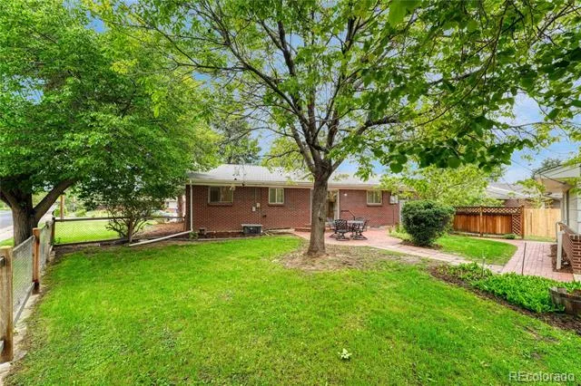 408 Scranton Street Aurora, CO 80011