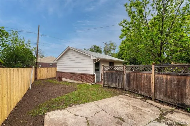 408 Scranton Street Aurora, CO 80011