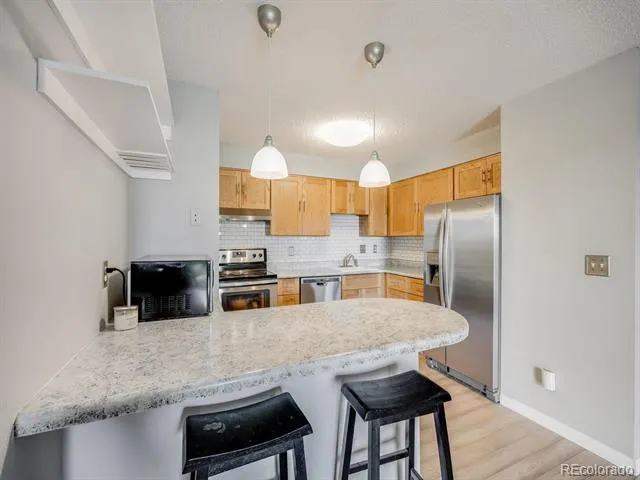 2575 S Syracuse Way #K201 Denver, CO 80231