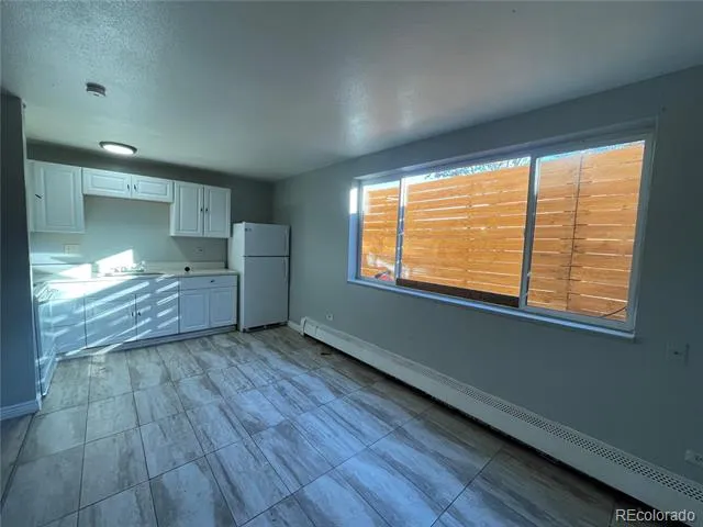 1590 clinton #6 Aurora, CO 80010