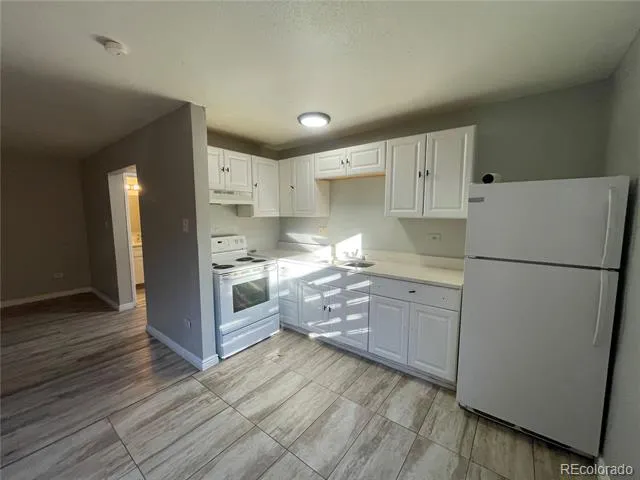 1590 clinton #6 Aurora, CO 80010