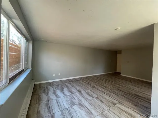 1590 clinton #6 Aurora, CO 80010