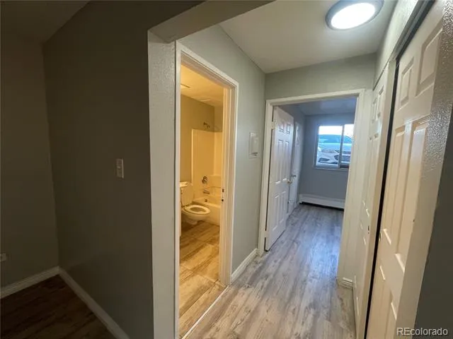 1590 clinton #6 Aurora, CO 80010