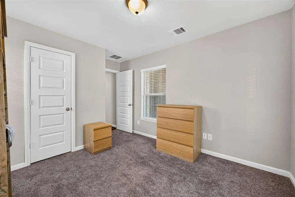 4822 La Piedra League City, TX 77573