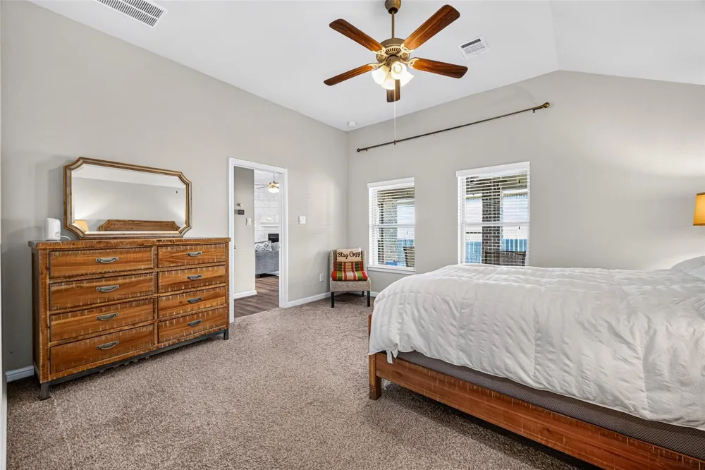 4822 La Piedra League City, TX 77573