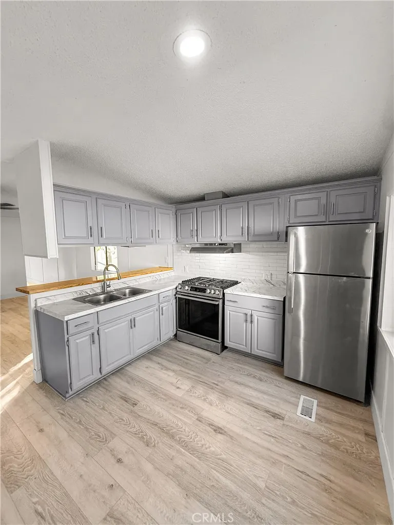 3415 Oro Dam Boulevard E #124 Oroville, CA 95966