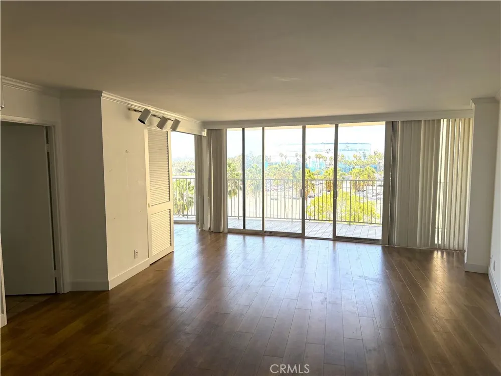 700 E Ocean #808 Long Beach, CA 90802