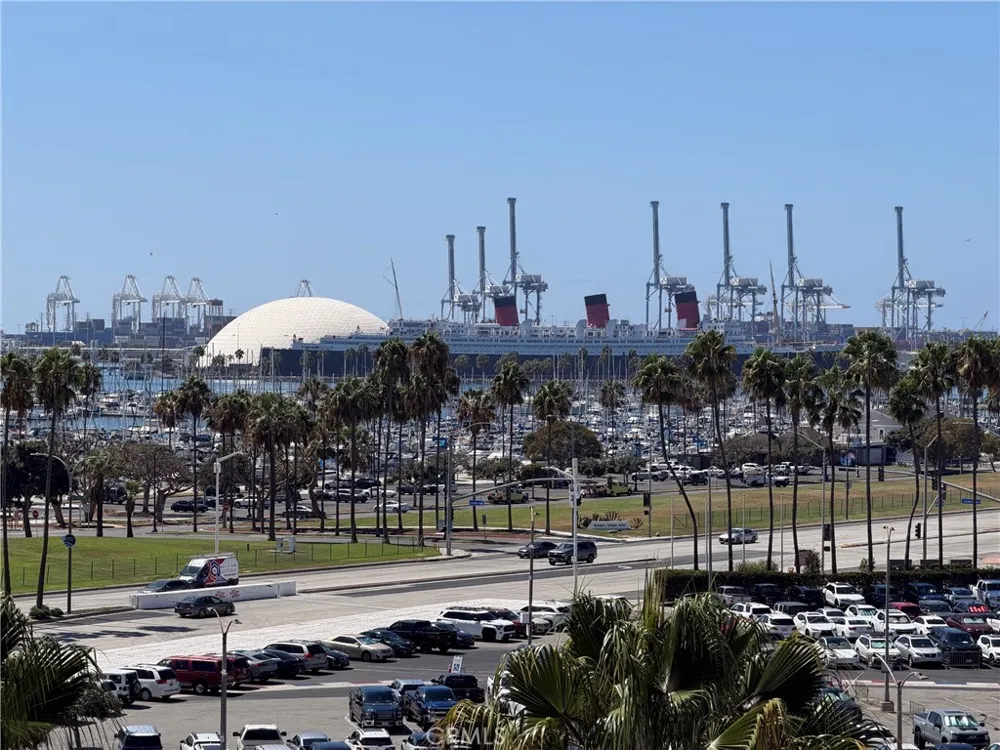 700 E Ocean #808 Long Beach, CA 90802