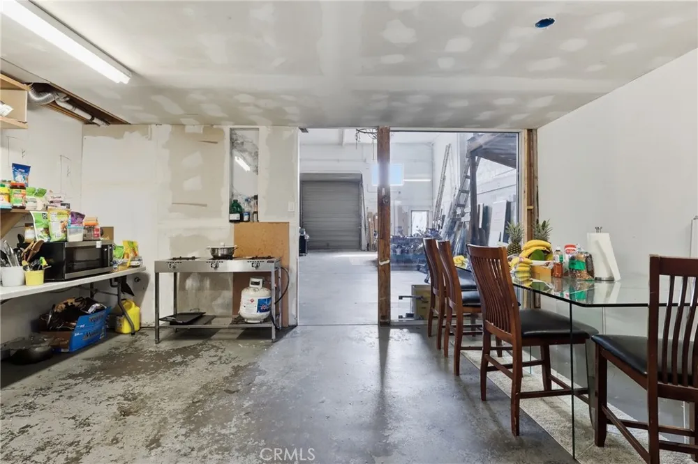 650 Broad Avenue Wilmington, CA 90744