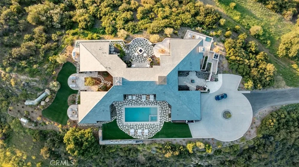 3121 Old Topanga Canyon Road Calabasas, CA 90290