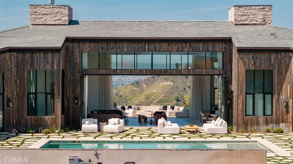 3121 Old Topanga Canyon Road Calabasas, CA 90290