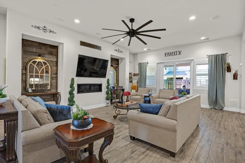 1367 Tannehill Drive Manteca, CA 95337