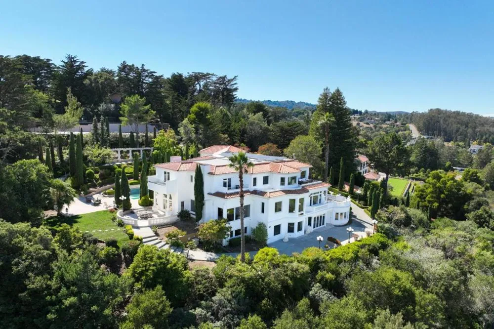 150 New Place Road Hillsborough, CA 94010