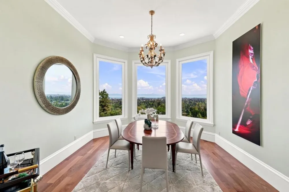 150 New Place Road Hillsborough, CA 94010