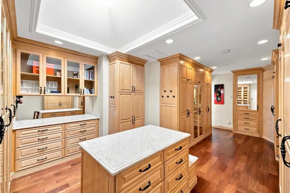 150 New Place Road Hillsborough, CA 94010