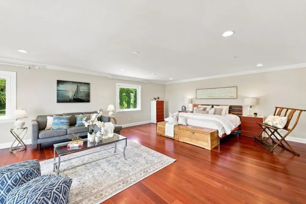 150 New Place Road Hillsborough, CA 94010