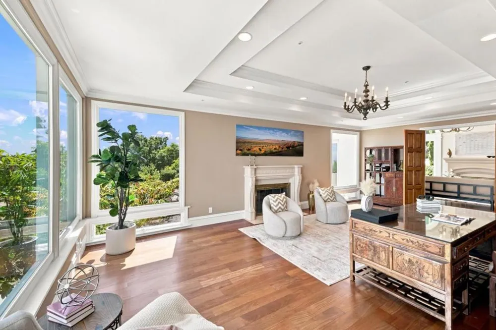 150 New Place Road Hillsborough, CA 94010