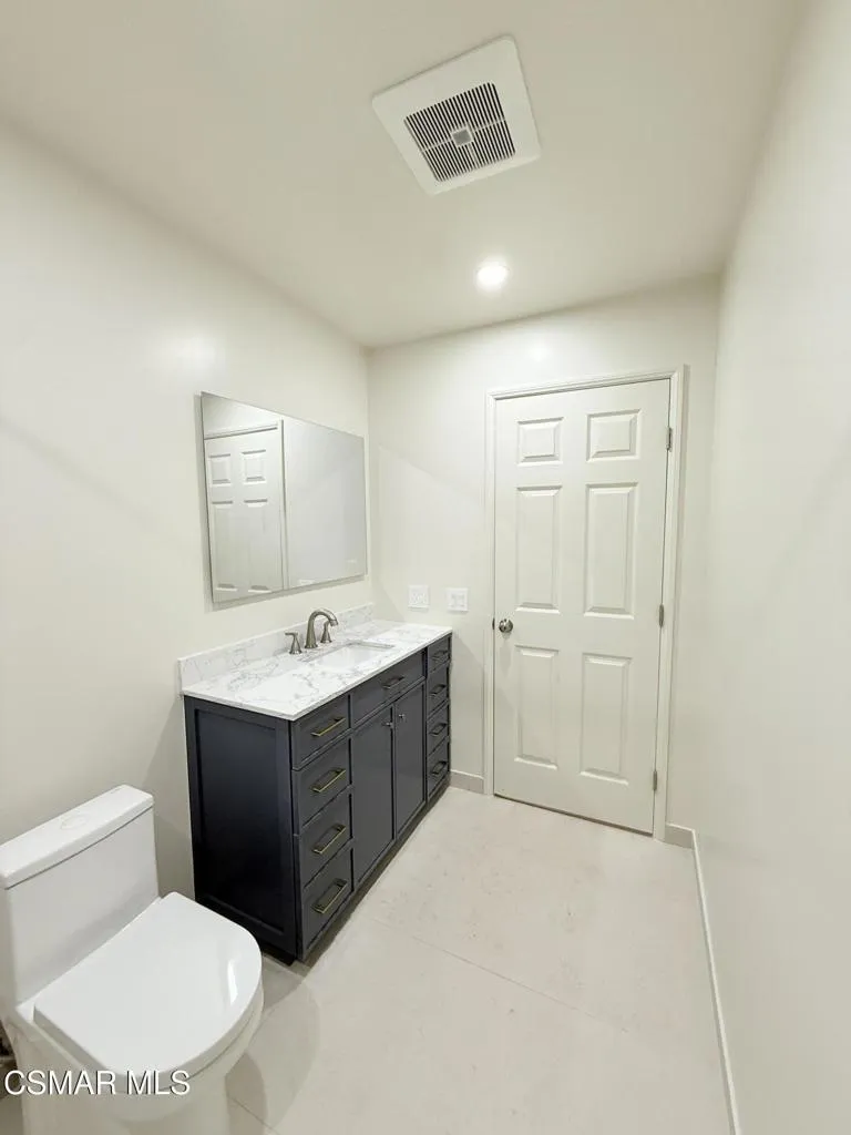 397 Nueve Court Camarillo, CA 93012
