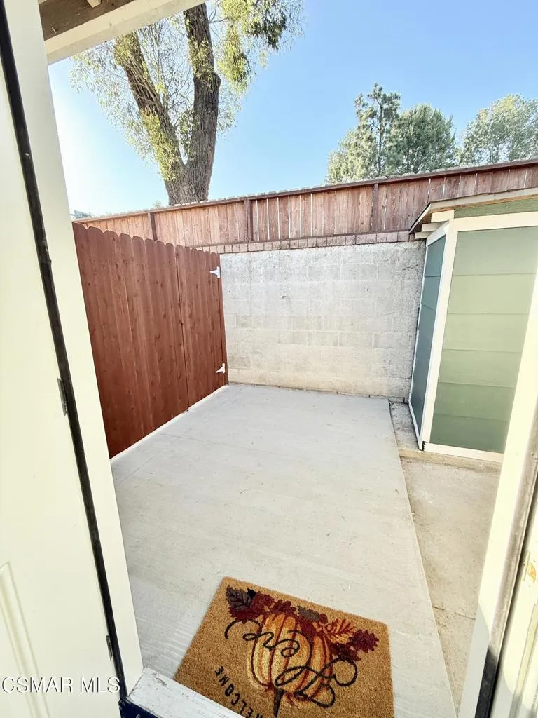 397 Nueve Court Camarillo, CA 93012