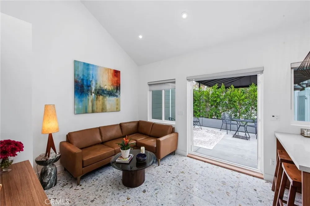 4323 Laurelgrove Avenue Studio City, CA 91604