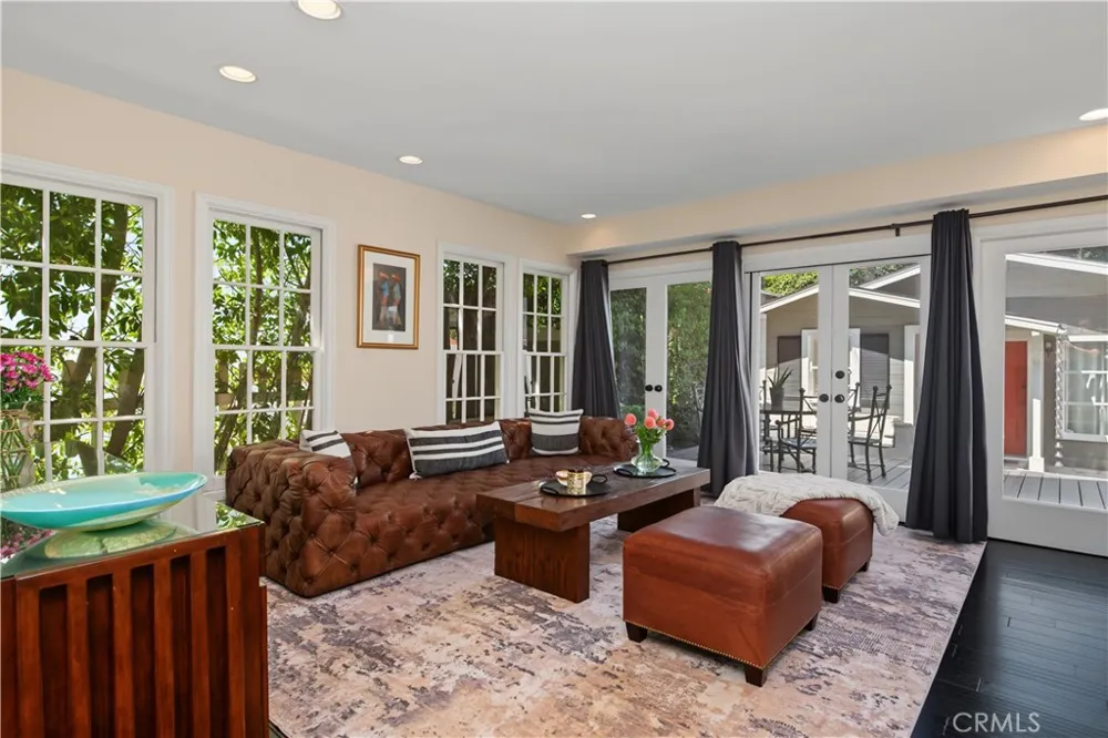 4323 Laurelgrove Avenue Studio City, CA 91604