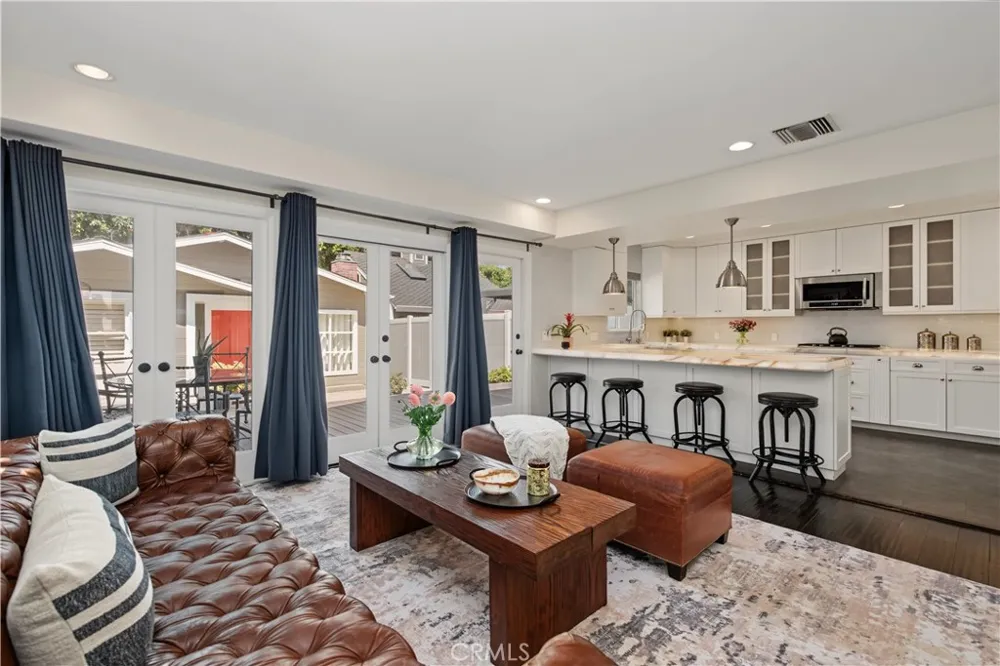 4323 Laurelgrove Avenue Studio City, CA 91604