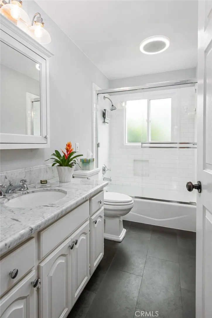 4323 Laurelgrove Avenue Studio City, CA 91604