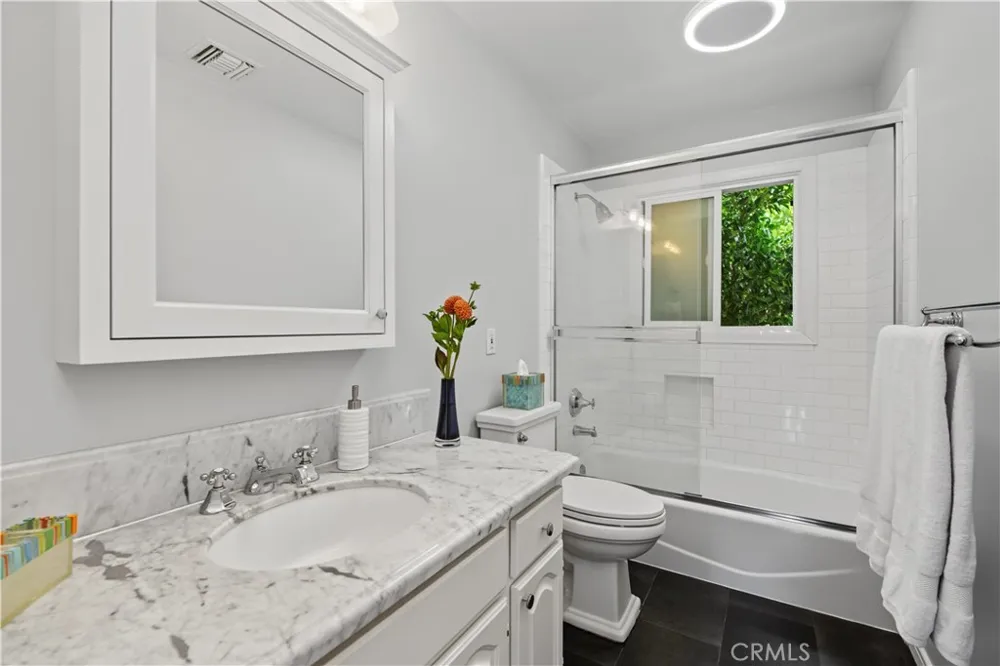 4323 Laurelgrove Avenue Studio City, CA 91604