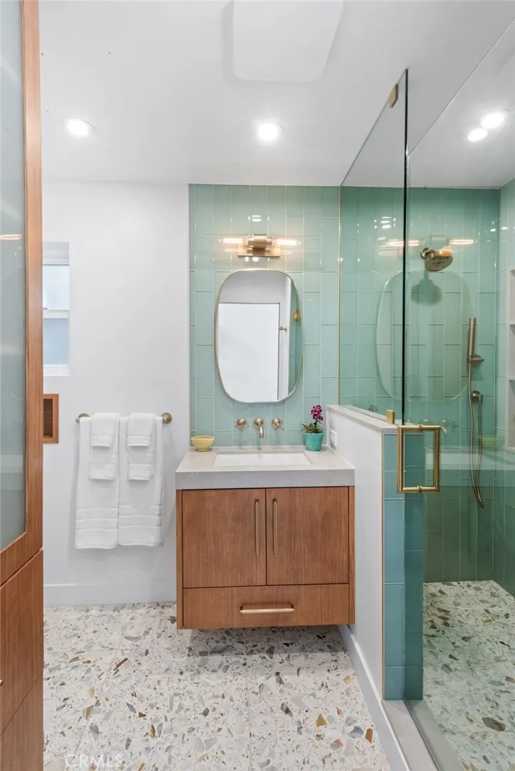 4323 Laurelgrove Avenue Studio City, CA 91604
