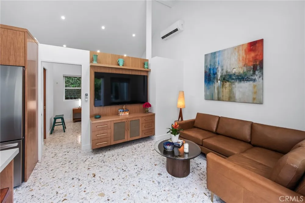 4323 Laurelgrove Avenue Studio City, CA 91604