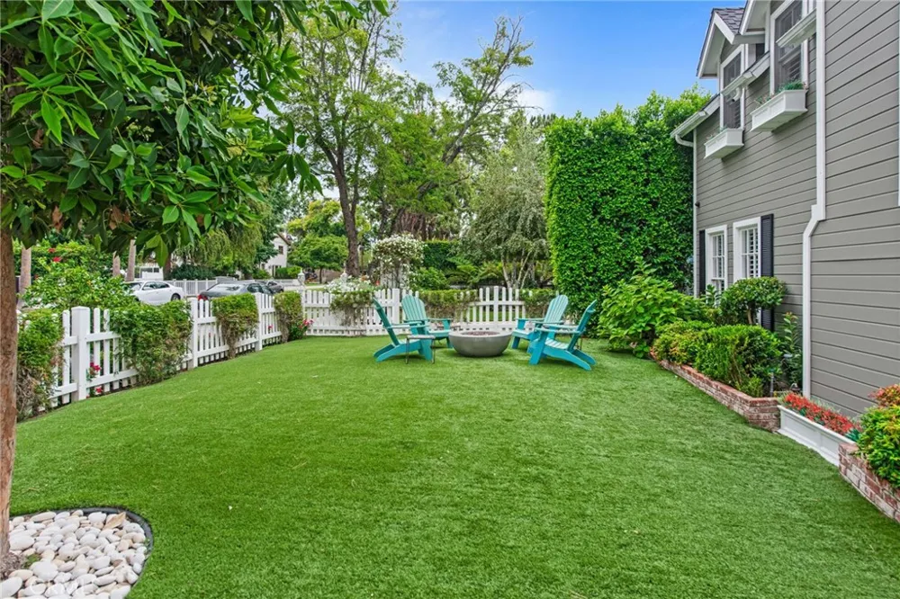 4323 Laurelgrove Avenue Studio City, CA 91604