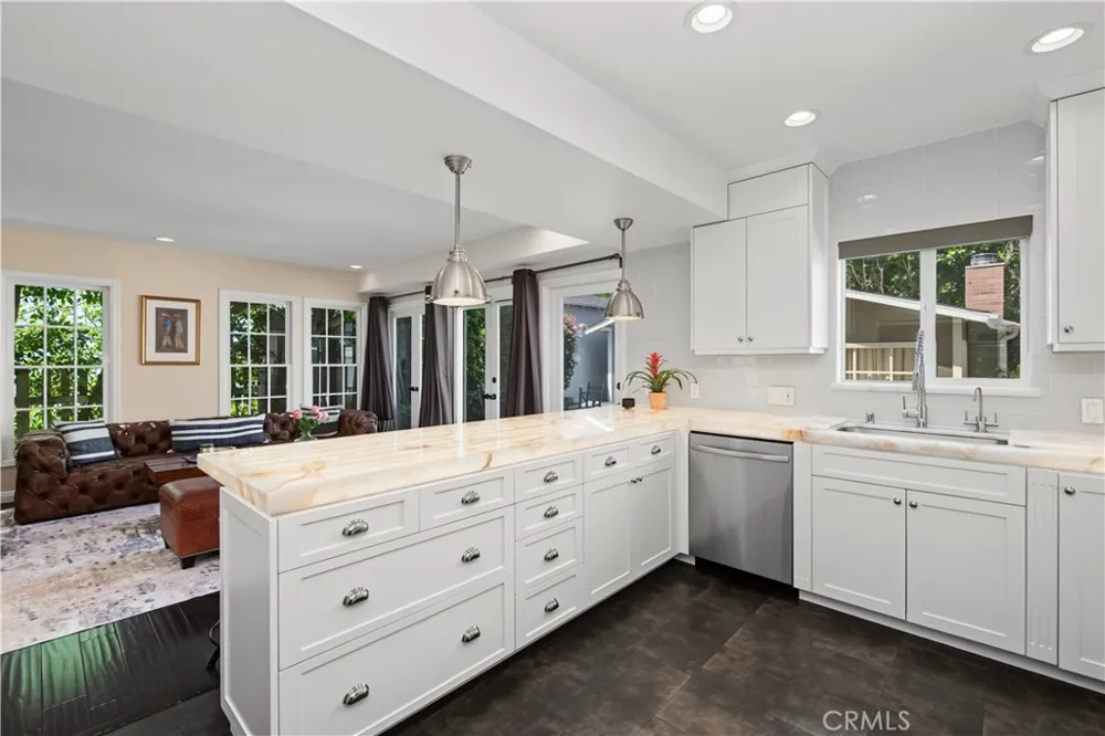 4323 Laurelgrove Avenue Studio City, CA 91604