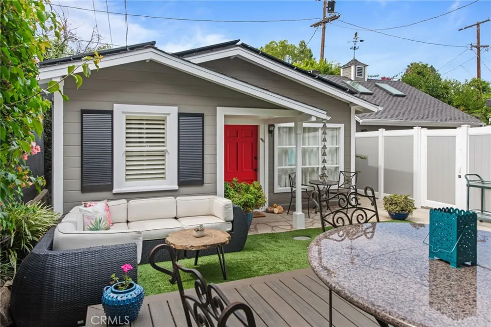 4323 Laurelgrove Avenue Studio City, CA 91604