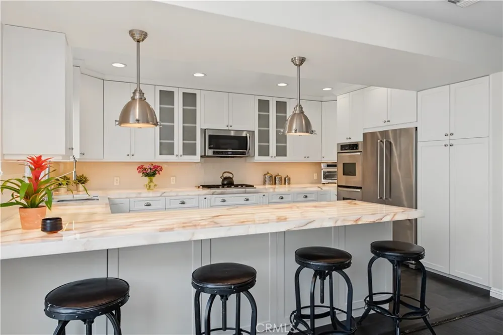 4323 Laurelgrove Avenue Studio City, CA 91604