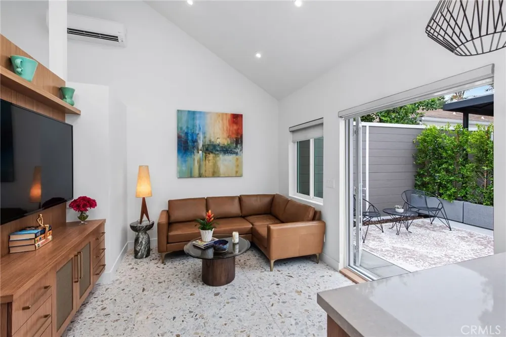 4323 Laurelgrove Avenue Studio City, CA 91604